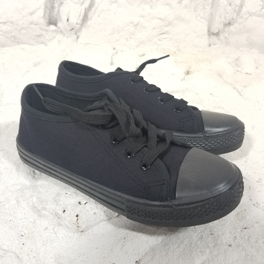Coxist Boys Sz 3 All Black Canvas Sneakers Low Top